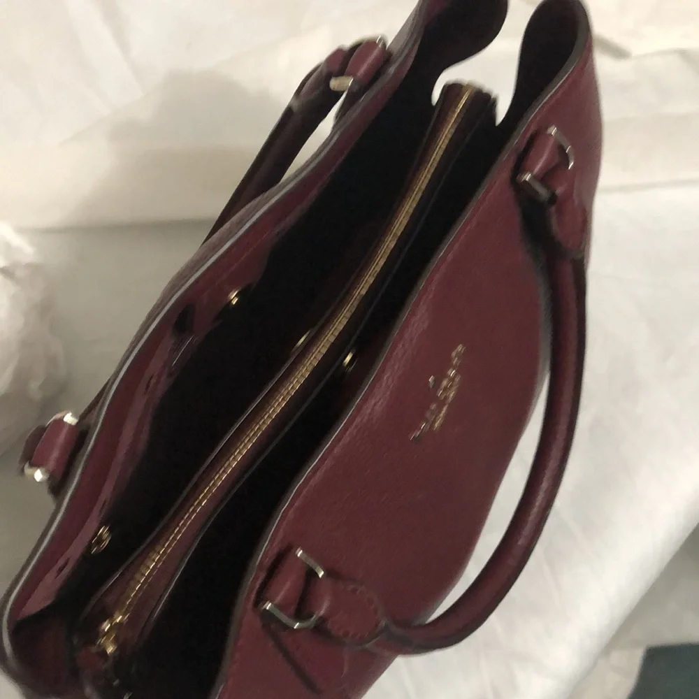 kate spade structured pebbled